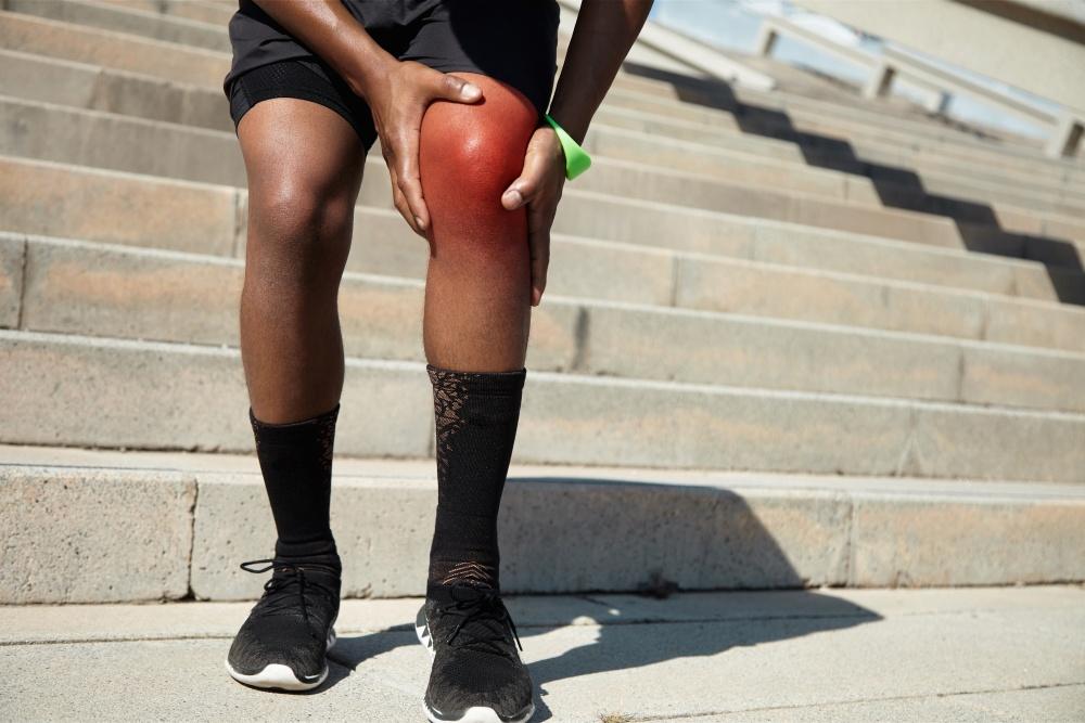 potential dangers of delaying knee replacement surgery